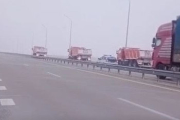 Фотография к новости: Около 800 авто застряло в непогоду между столицей и Павлодарской областью