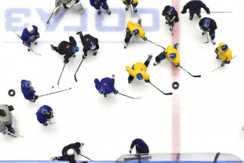 Фотография к новости: Казахстан обыграл Кыргызстан на любительском турнире Kazan Hockey Open