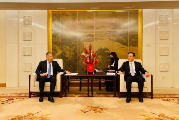 Фотография к новости: Казахстан и Китай обсуждают упрощение визового режима для граждан