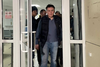 Фотография к новости: Суд отказал Жанболату Мамаю в общении с гражданами Великобритании