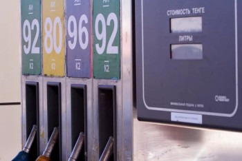 Фотография к новости: Мы просто сжимаем пружину - эксперт о сдерживании цен на топливо