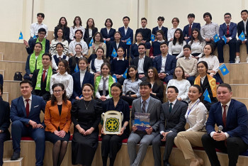 Министр экологии хочет пересадить астанчан с автомобилей на автобусы