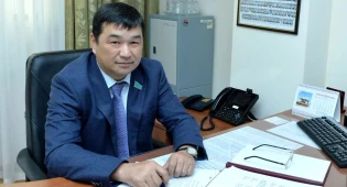 У мажилисмена, поддержавшего вторжение России в Украину, забрали депутатский мандат