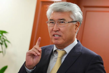 Фотография к новости: Бывшему министру культуры Арыстанбеку Мухамедиулы продлили срок ареста