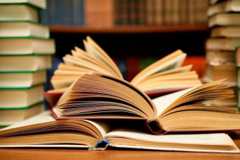 Молодые писатели и поэты получат литературную премию президента