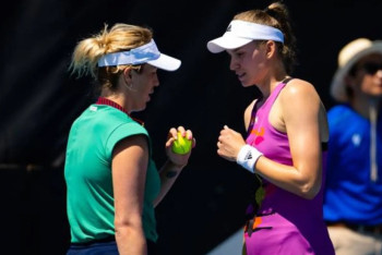 Рыбакина в паре с россиянкой пробилась в 1/8 финала Australian Open