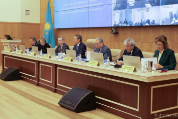 Фотография к новости: Две  партии ограничили в участии в выборах в маслихаты