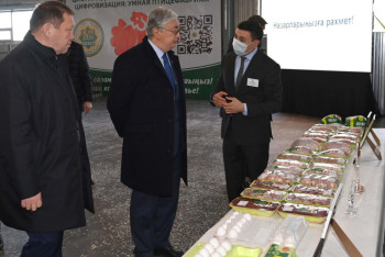 Фотография к новости: Токаев посетил птицефабрику в Рудном