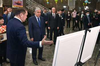 Фотография к новости: Проект будущего аквапарка показали Президенту в Лисаковске