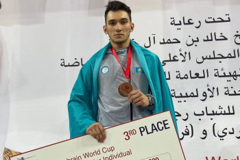 Богдан Лукин завоевал бронзу чемпионата мира по фехтованию в Бахрейне