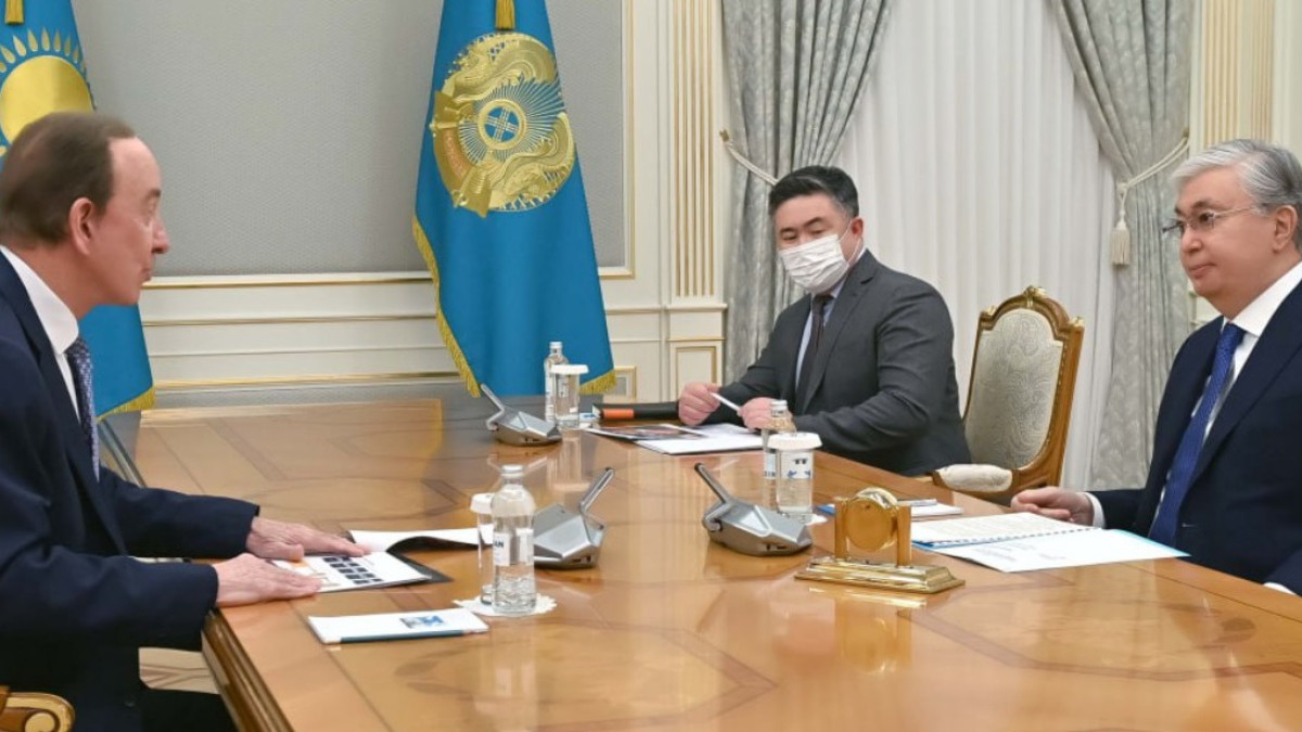 Питер Фостер перенёс дату IPO Air Astana