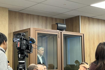 Фотография к новости: Товары от "Луи Виттон" на 75 млн тенге и 5 квартир в "Хайвилл" - о покупках Боранбаева и Наханова рассказали в суде