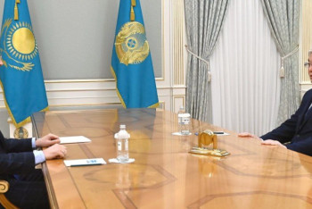 Фотография к новости: Токаев высоко оценил успехи отечественных шахматистов на мировой арене