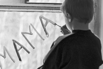 Фотография к новости: Ребёнок напрокат: в Казахстане стали чаще возвращать детей в детдома