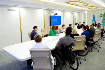 Фотография к новости: Аким Астаны пообещал увеличить количество инватакси