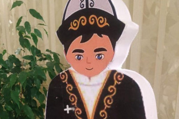 Фотография к новости: Робота, который разливает кумыс создал ученик из Толе би