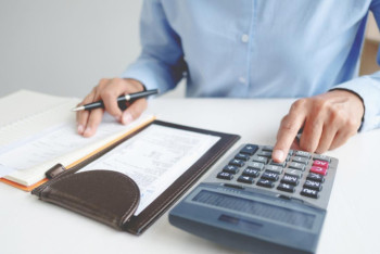 Кто и как сдаёт декларацию о доходах в 2023 году в Казахстане