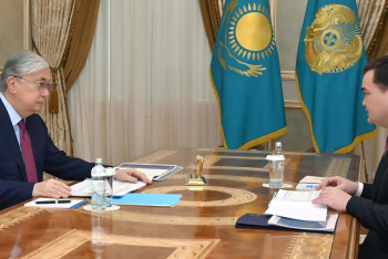 Фотография к новости: Токаев принял в Акорде акима Астаны