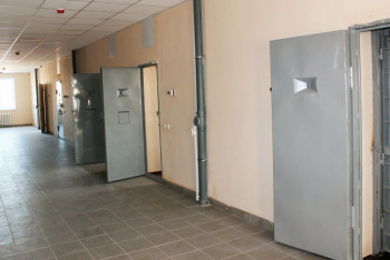 Не могли связаться с родственником в ИВС: случай прокомментировали в полиции