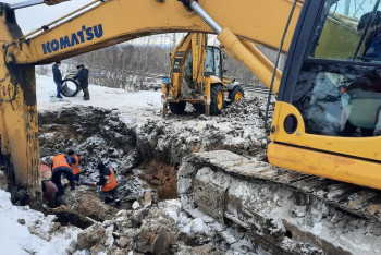 Фотография к новости: Больше суток потребовалось коммунальщикам Петропавловска на ликвидацию аварии