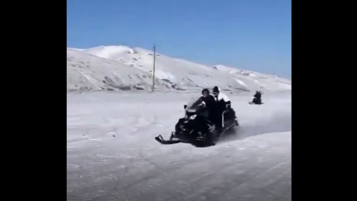 кадр из видео