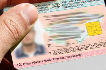 Фотография к новости: Водительские права за 200 тысяч тенге обещала мошенница парню из Актобе