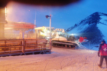 Фотография к новости: После пожара на Шымбулаке закрыты 5 трасс и остановлен фуникулёр