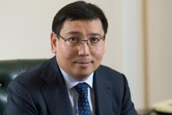 Фотография к новости: "Ремонт" Алматы после Кантара, БРТ и резкий тон - чем запомнился Досаев за год