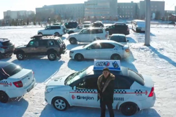 Фотография к новости: Флешмоб провели таксисты в Астане