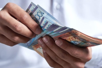 Фотография к новости: Многомиллионные товарные кредиты оформляли на алматинцев двое мужчин