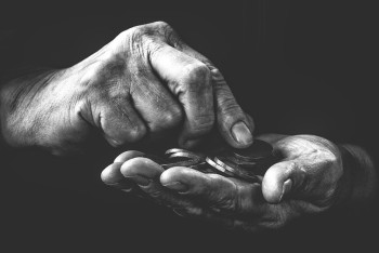 Фотография к новости: Число казахстанцев за чертой бедности превысило миллион человек