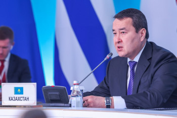 Фотография к новости: Нужно максимально сконцентрироваться на устранении торговых барьеров в ЕАЭС — Алихан Смаилов