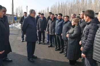 Фотография к новости: Мы выделим триллион тенге на развитие кооперации - Токаев фермерам Жамбылской области
