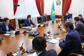 Фотография к новости: Платность  республиканских дорог обсудили в Казахстане