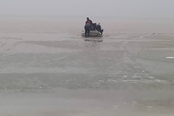 Фотография к новости: Два рыбака провалились под лёд в Жамбылской области