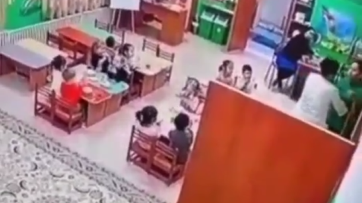 кадр из видео