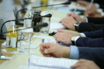 "Ак жол" включила в партийный список 54 кандидата на выборы в мажилис