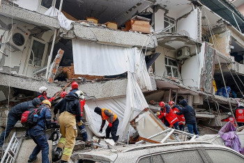 Фотография к новости: Землетрясение в Турции: из Казахстана вылетят свыше 40 спасателей и врачей на помощь