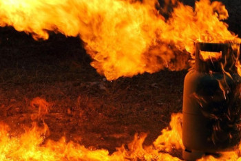 Фотография к новости: Из-за утечки газа загорелся банный комплекс в Абайской области