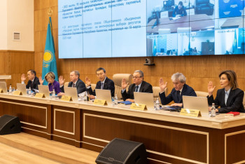 Фотография к новости: Партийный список из 52 человек зарегистрировала Народная партия Казахстана