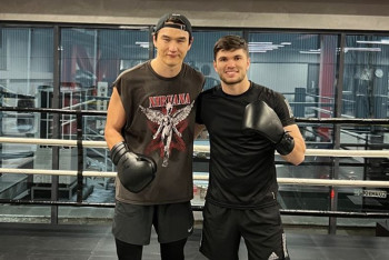 Фотография к новости: Нурлан Сабуров потренировался с боксёром Али Ахмедовым