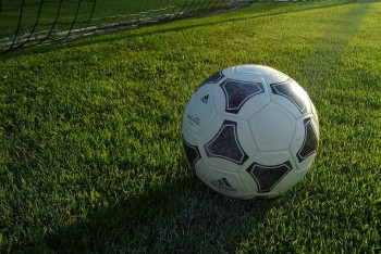 Шесть футбольных клубов Казахстана прекратили существование