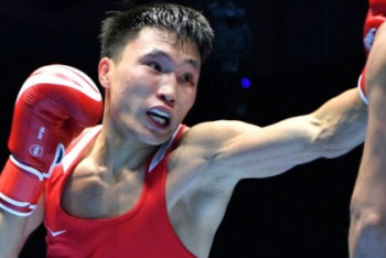 Фотография к новости: Казахстанец побывал в нокдауне и выиграл "золото" турнира в Венгрии