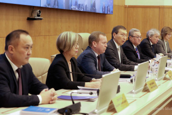 Фотография к новости: ЦИК зарегистрировал партийный список партии "Ак жол"