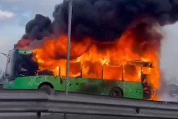 Фотография к новости: Пассажирский автобус сгорел в Алматы