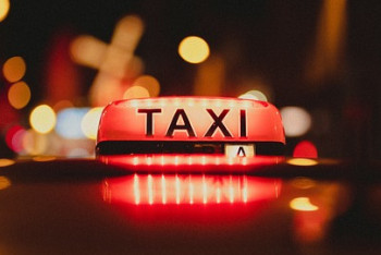 Таксист помог принять роды у пассажирки в Шымкенте