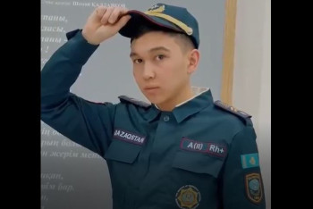 Фотография к новости: Будущие спасатели из академии МЧС показали новую форму