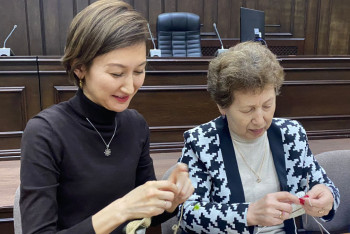 Одежду для недоношенных детей связали пациенты с болезнью Паркинсона