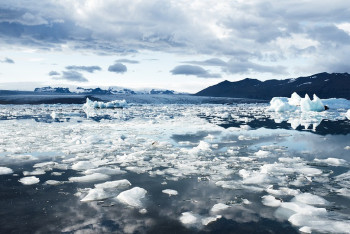 Фотография к новости: Трое детей из Алматинской области остались отрезаны от мира из-за талых вод