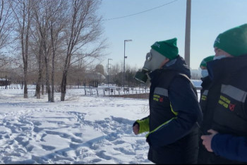 Фотография к новости: Забеги в противогазах  в городах Казахстана устроила партия  "Байтақ"